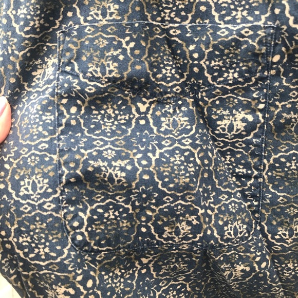 Teal and gold button up with interesting pattern. - Picture 3 of 5